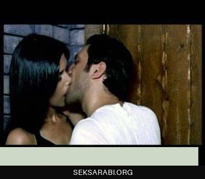 بوس حسن الرداد و ساندي