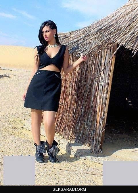 فخاد و سيقان التونسية بالميني جيب القصيرة