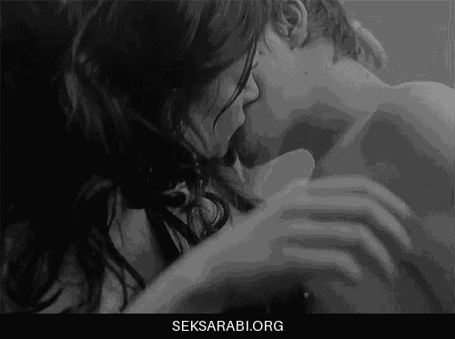 قبلة ساخنة سكسي