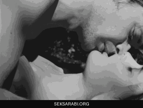 بوسة رومانسية